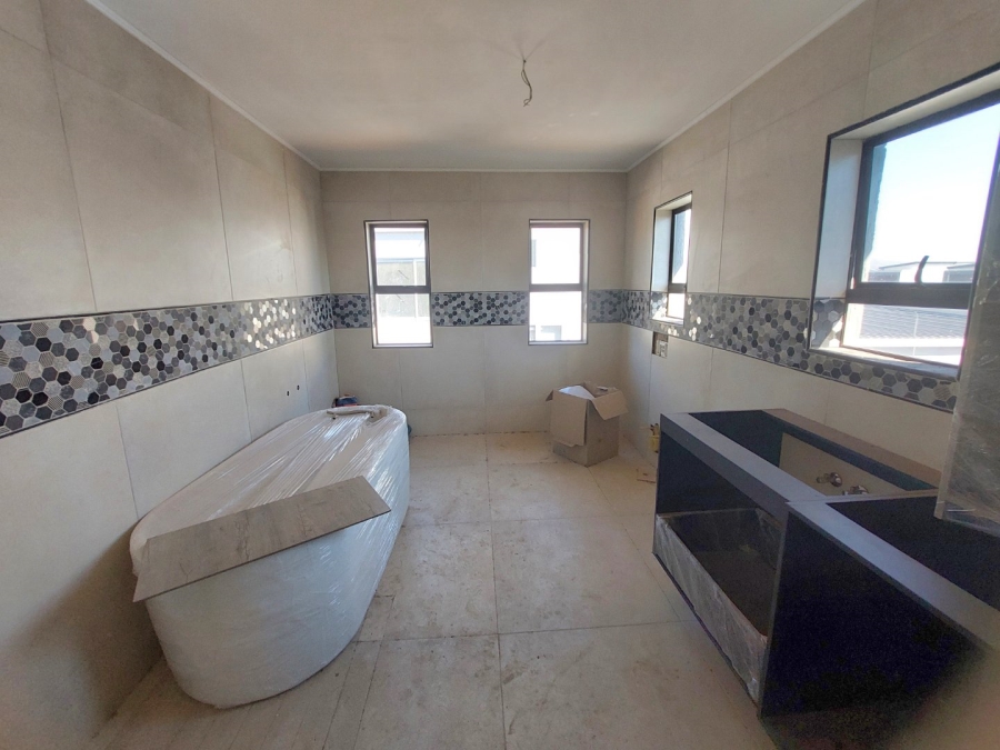 5 Bedroom Property for Sale in Seasons Lifestyle Estate North West